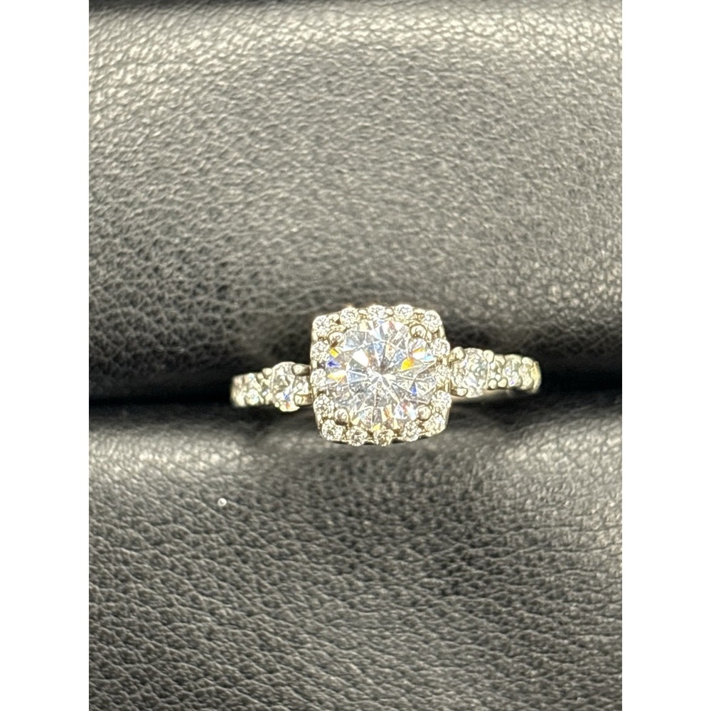 EUC Sterling Silver Cubic Zirconia Engagement Ring Size 6 H4